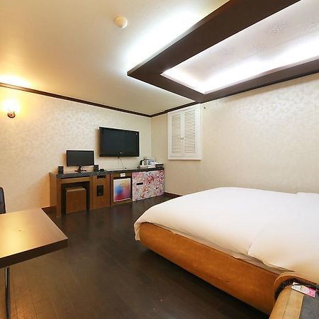 Hotel Diamond Suwon Esterno foto