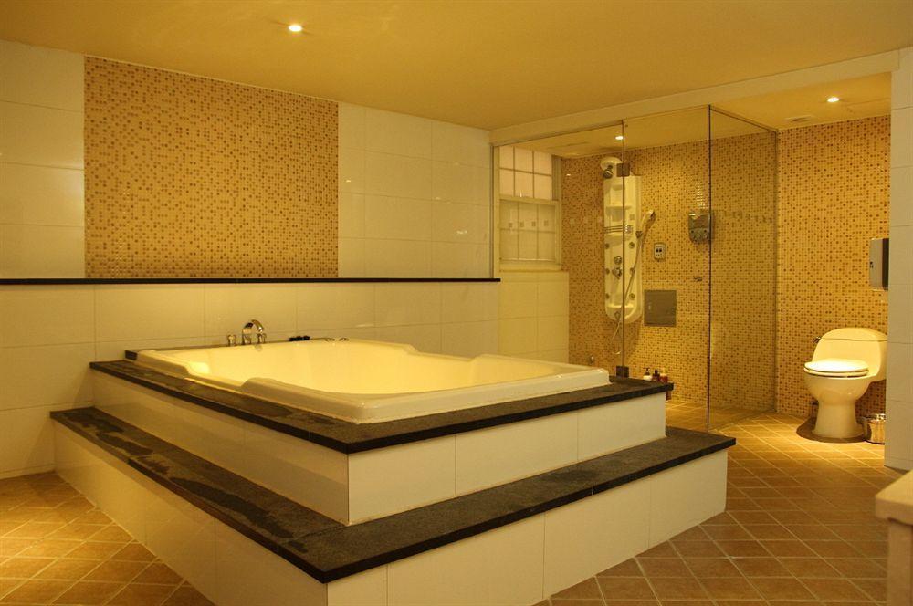 Hotel Diamond Suwon Esterno foto